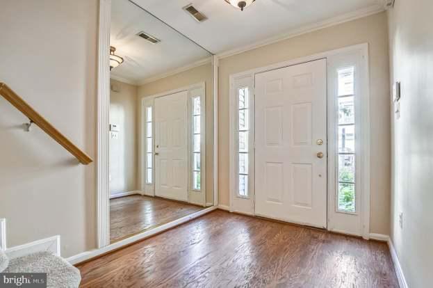 Foto del edificio - 4946 Lee Farm Ct