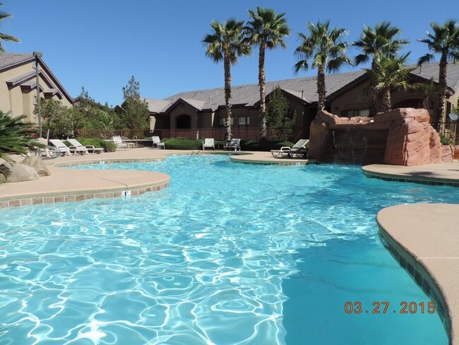 Foto del edificio - NW 1st floor condo