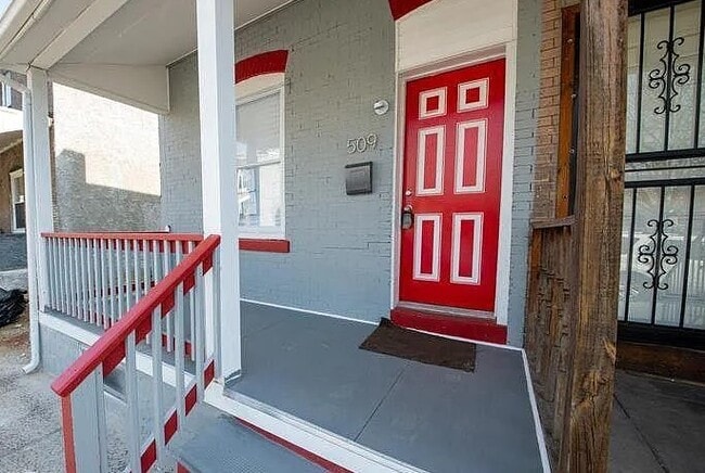 Building Photo - 509 N Paxon St