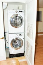 Building Photo - Warder Mansion