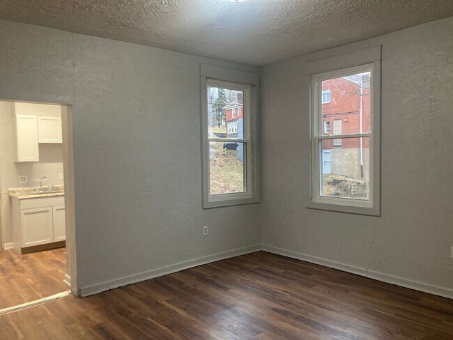 Photo - 4036 Perrysville Ave Apartment