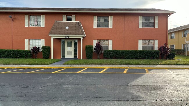 Foto del edificio - 1651 W Oak Ridge Rd Unit A Orlando, FL 32809