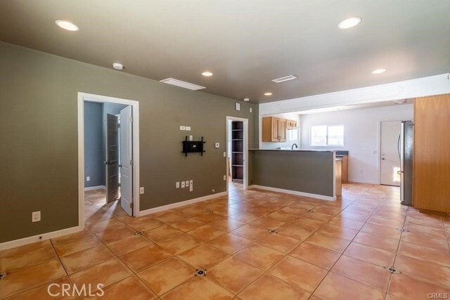Building Photo - 28943 Greenspot Rd