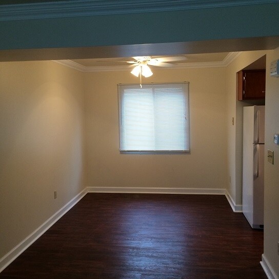 245C Monroe St, Oswego, IL 60543 Houses for Rent Oswego, IL