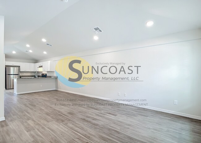 Building Photo - Modern Comfort: Your 2-Bedroom, 2-Bathroom...