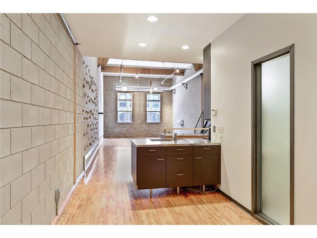Foto del edificio - 801 N Washington Ave