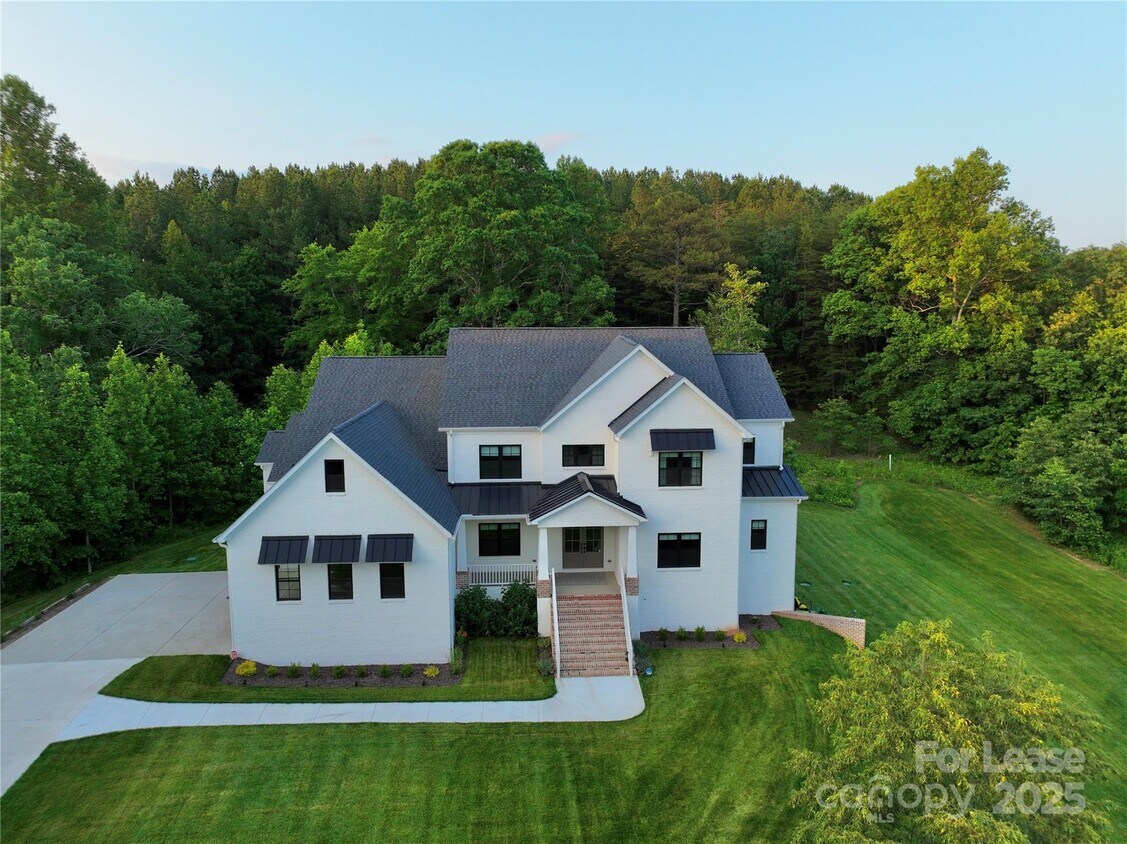 Foto principal - 6129 Mt Olive Church Rd