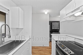 Building Photo - 95-510-510 Wikao St