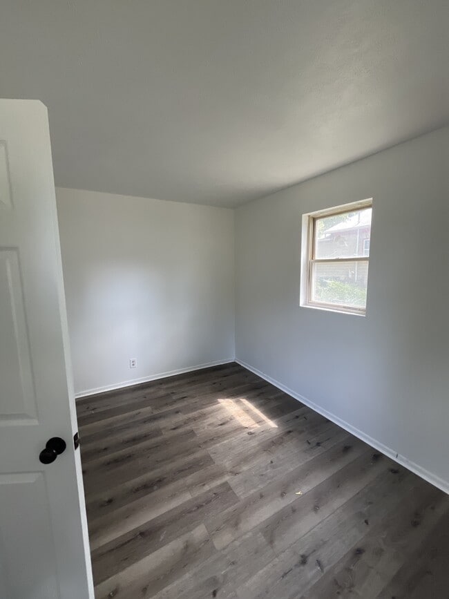 Building Photo - 507 Fir St