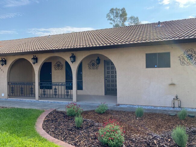 Building Photo - 1885 Bechelli Ln