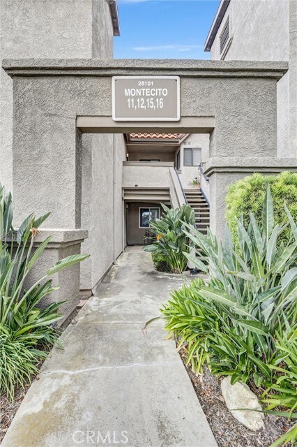 Foto del edificio - 28101 Montecito