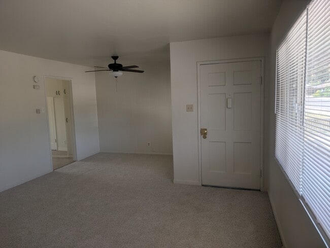 Building Photo - 931 Harold Ln
