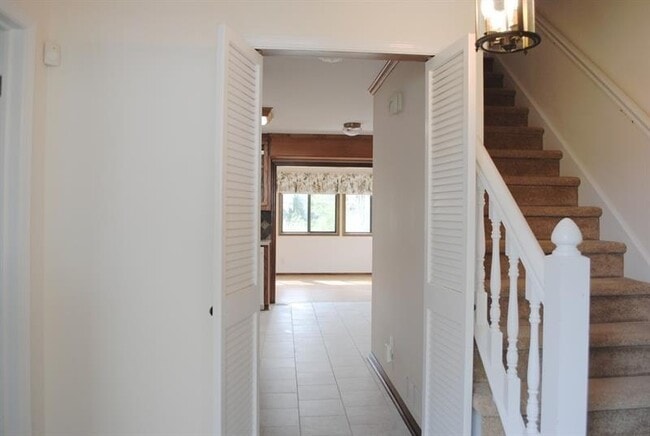 Building Photo - 1407 Independence Way