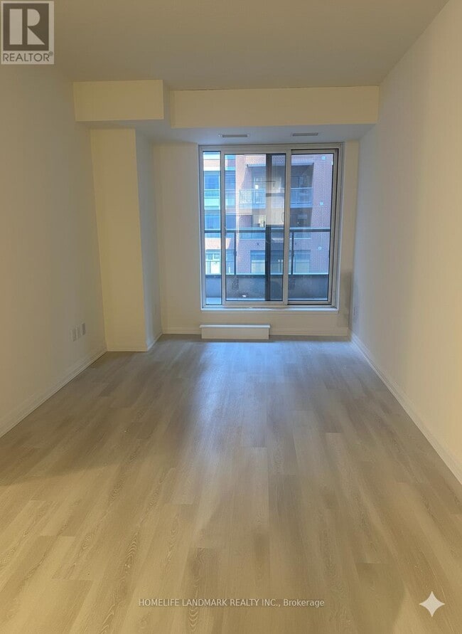 Photo du bâtiment - 3260 Sheppard Ave E