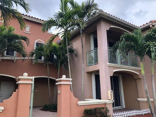 Foto principal - 6740 NW 114th Ave