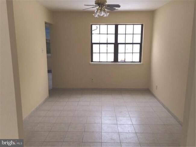 Foto del edificio - 730 E Evesham Rd