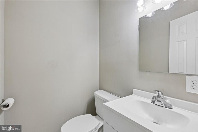 Building Photo - 3102 Romaine Ct