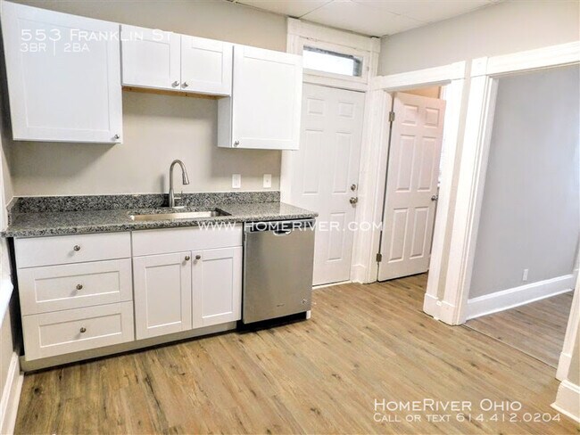 Building Photo - Check out this nice 3 BD/1.5 BA home