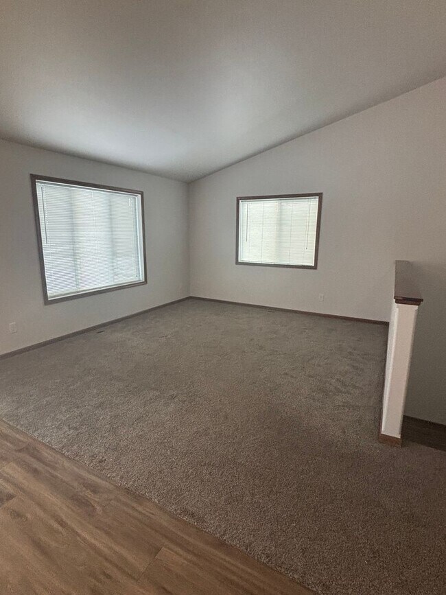 Foto del edificio - 3 Bed 3 Bath Single Family Home