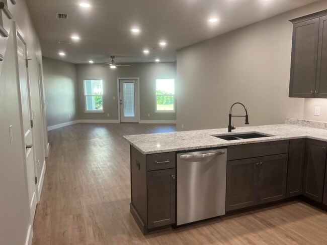 Building Photo - 2881 Leahs Ln