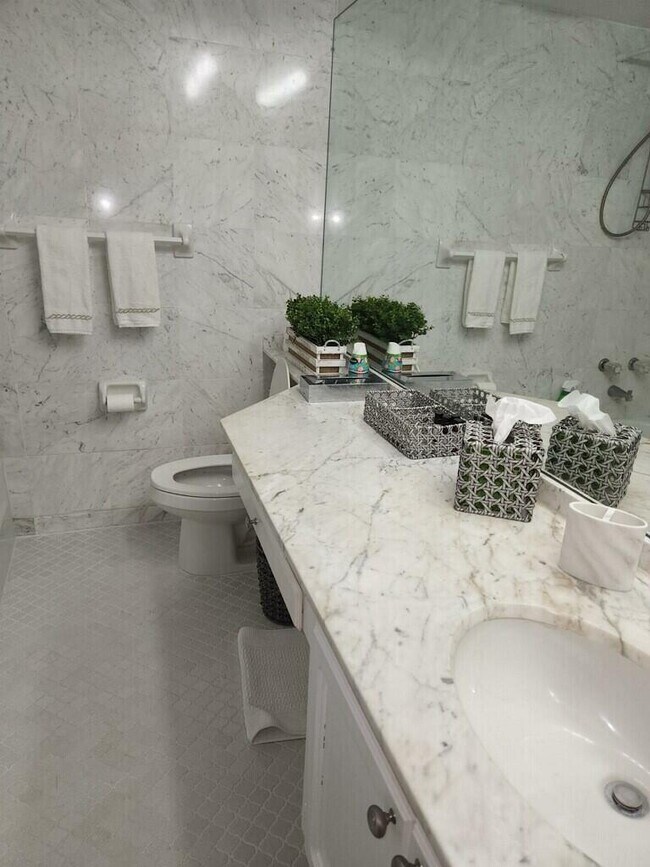 Foto del edificio - 1201 Sugar Sands Blvd