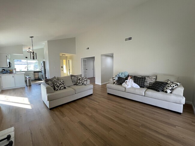 Building Photo - 3213 Starburst Ct