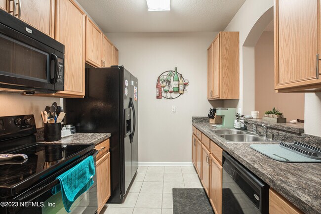 Foto del edificio - 7990 Baymeadows Rd