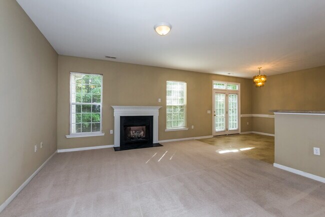 Foto del edificio - 4049 Eastford Court