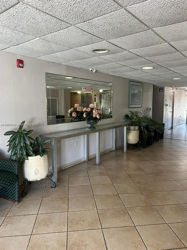 Foto del edificio - 16465 NE 22nd Ave