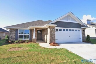 Building Photo - 2464 Bell Manor Dr SW
