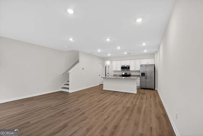 Foto del edificio - 140 Hazel Dr