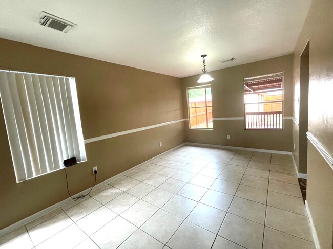 Foto del edificio - 1134 Somercotes Ln