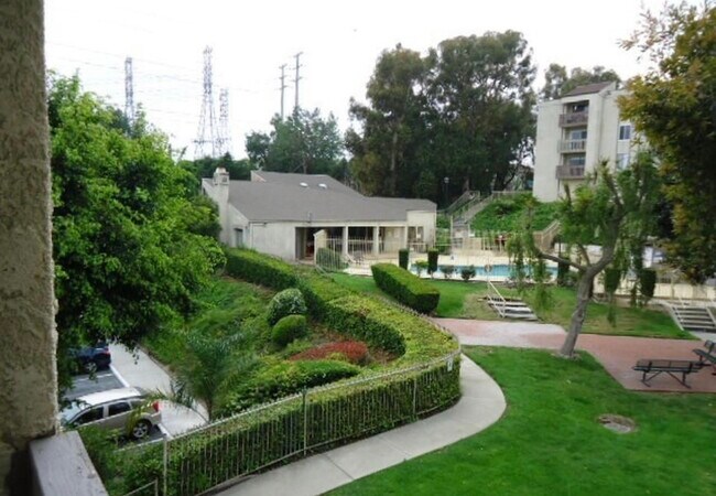 Building Photo - 1620 Neil Armstrong St