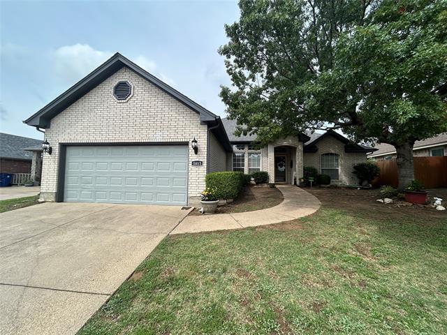 Primary Photo - 1013 Rolling Meadows Dr