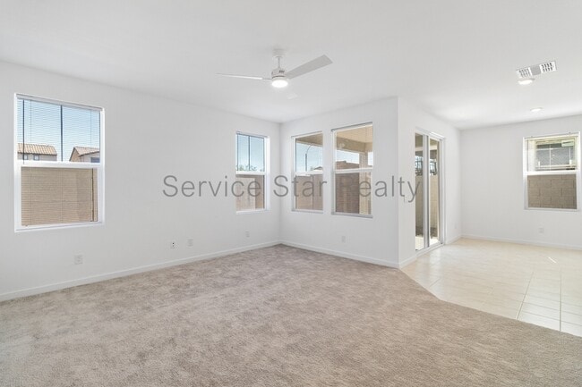 Building Photo - 4737 S Element