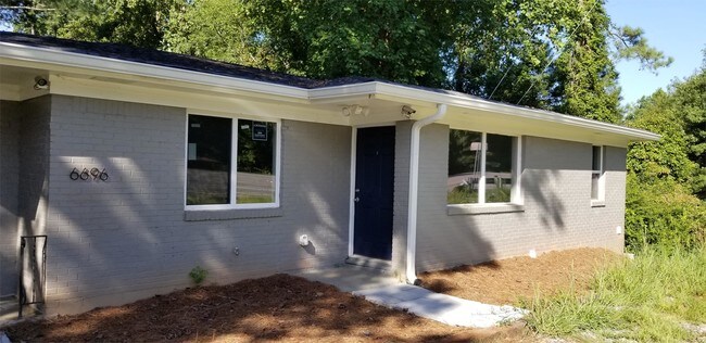 Foto del edificio - 6696 Mableton Pkwy SE