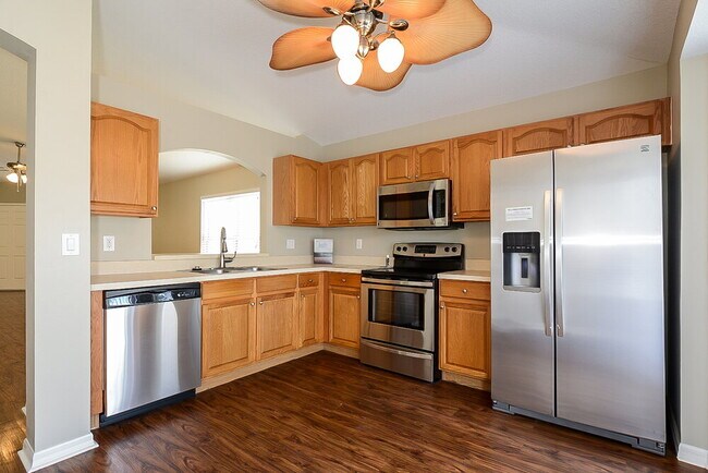 Foto del edificio - 1533 Marsh Wood Dr