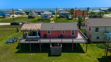 Building Photo - 610 Surf Dr