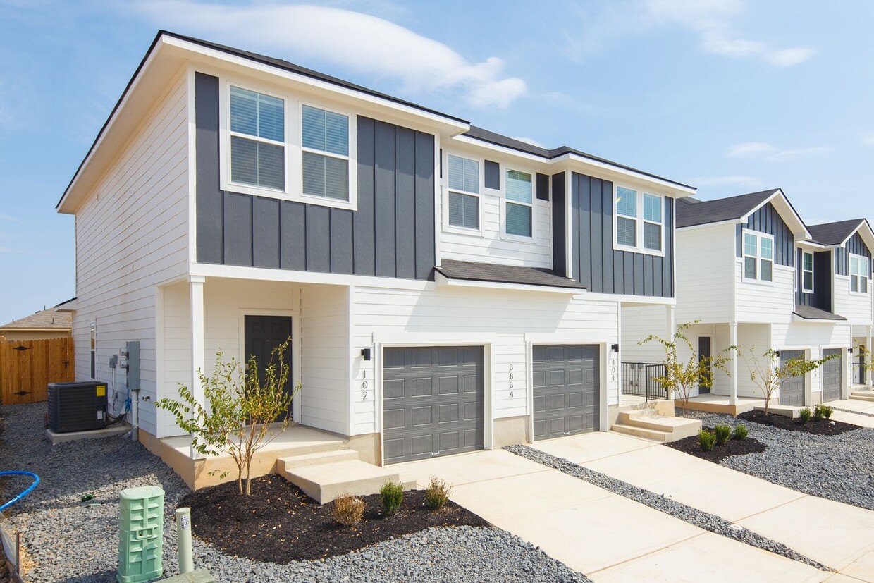 Primary Photo - Brand New Duplex in St Hedwig!!!
