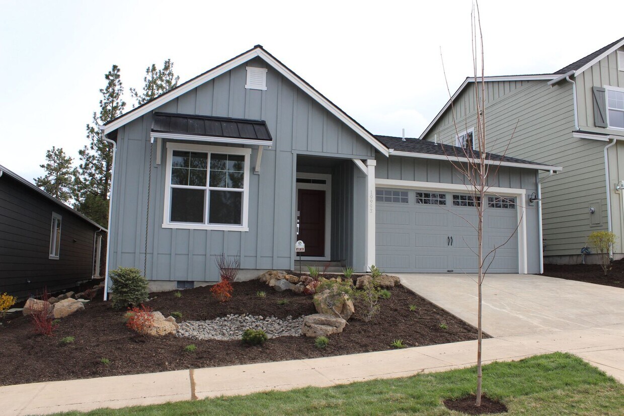 Foto principal - Gorgeous home in Brookswood Crossing avail...