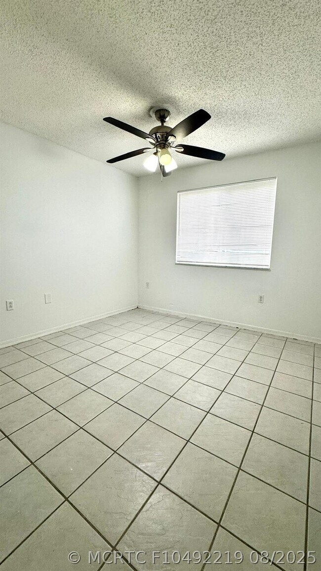 Building Photo - 2125 NW 77th Way