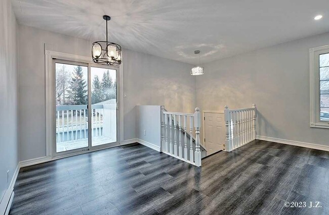 Building Photo - 839 Mountain Ash Rd