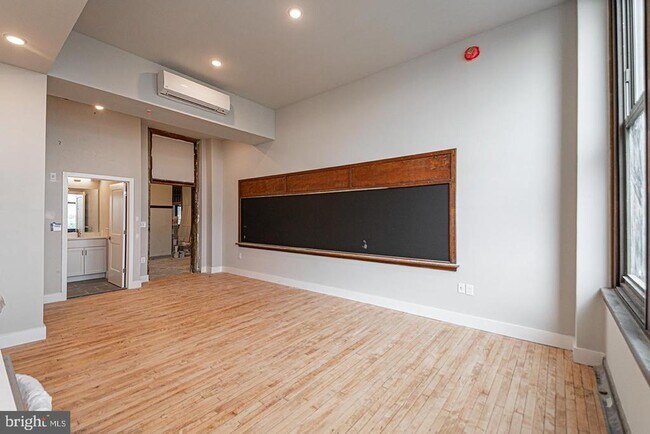 Foto del edificio - 1300 S 19th St