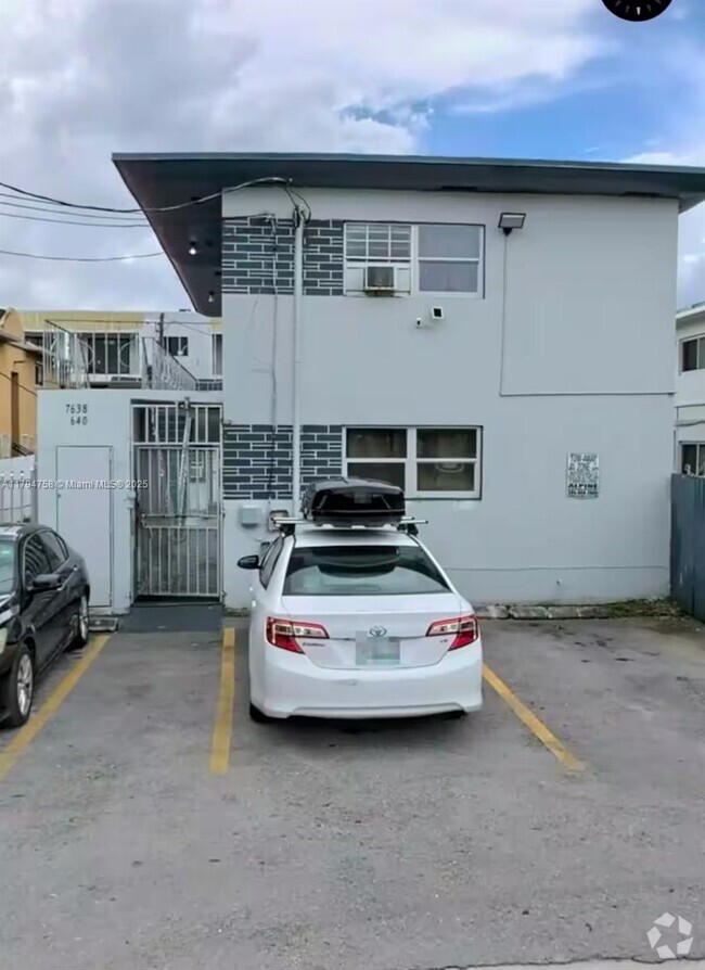 Building Photo - 7638 N Miami Ave