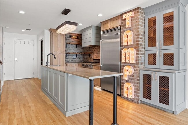 Photo - 1208 E Kennedy Blvd Apartment