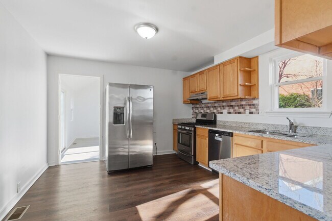 Foto del edificio - 9631 Worth St