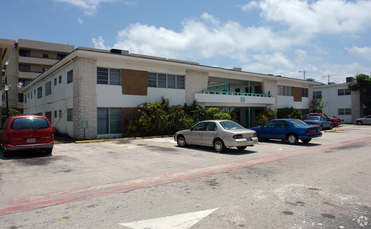 Foto exterior - 7291-7293 Gary Ave