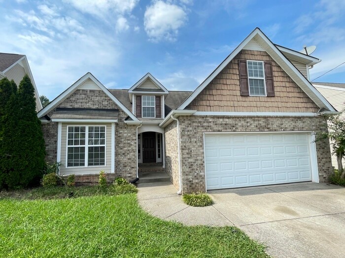 Primary Photo - Vantage Point home with 3 bedrooms, 2 bath...