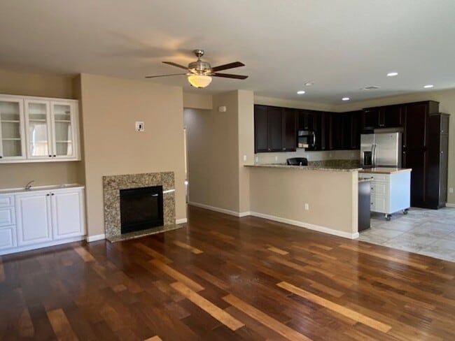 Building Photo - 10729 Amber Falls Dr