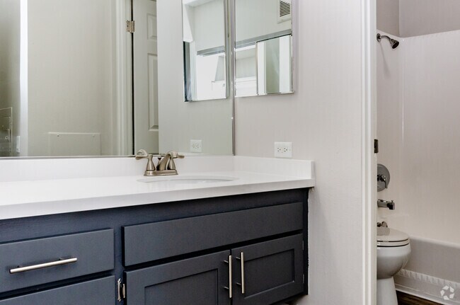 Madison Park Apartment Homes - Anaheim, CA | Apartments.com